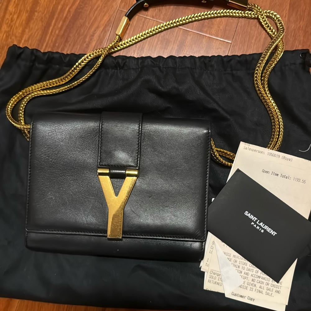 AUTHENTIC SAINT LAURENT Classic Y Ligne Chain Wallet